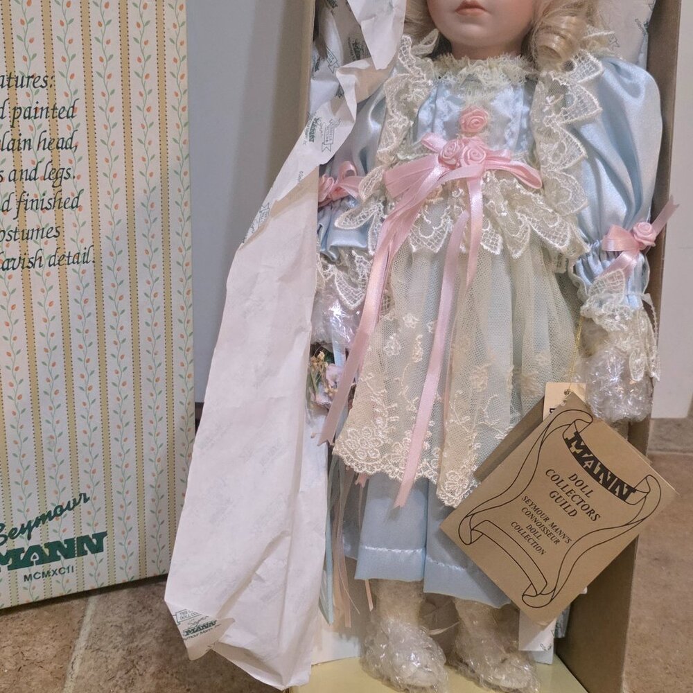 Porcelain doll - Picture 3 of 4